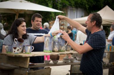 les potiers heureux marché de potiers Matour