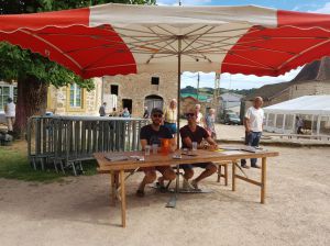les bénévoles marché des potiers MATOUR